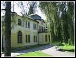 Olszanica paac, pierwotnie dwr obronny