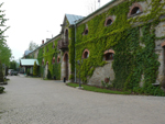 Chlewiska - stajnie